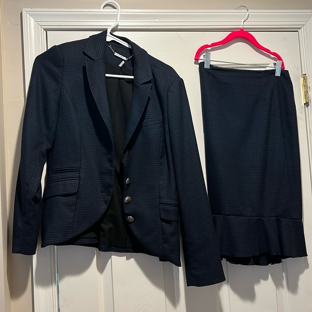 White House Black Market Women's  Blazer Jacket Size 4 & pencil shirt size 2